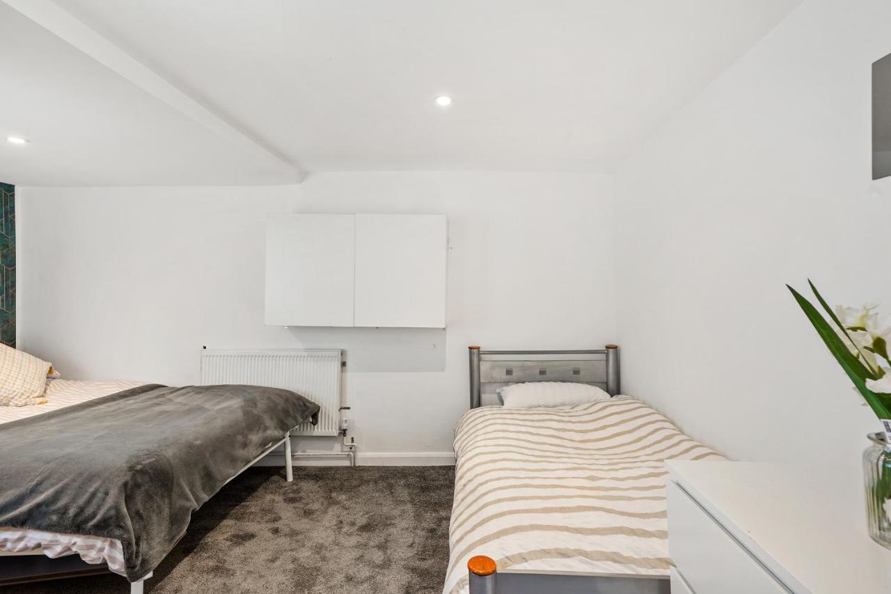 Modern One Bedroom Apartments In Hove Buitenkant foto