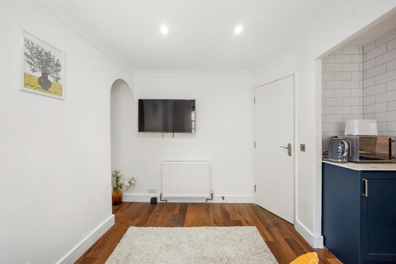 Modern One Bedroom Apartments In Hove Buitenkant foto
