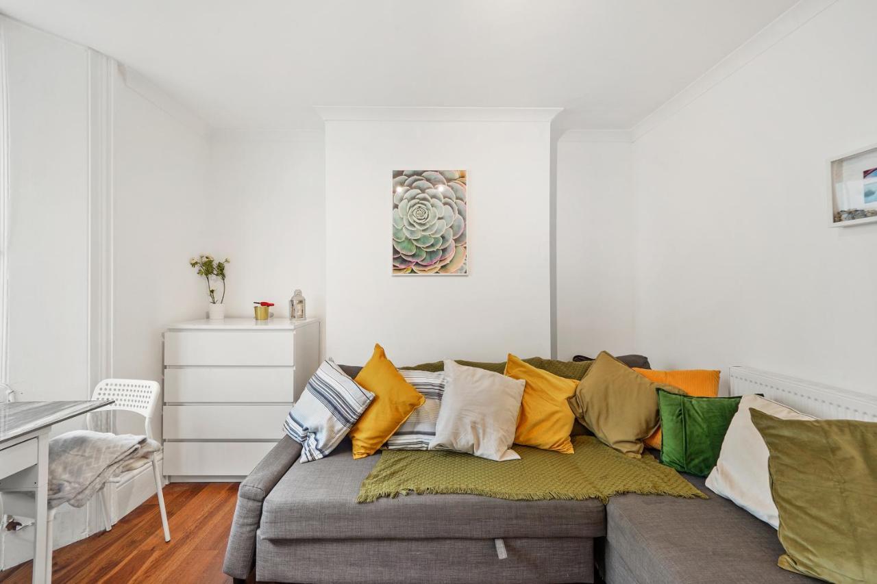 Modern One Bedroom Apartments In Hove Buitenkant foto