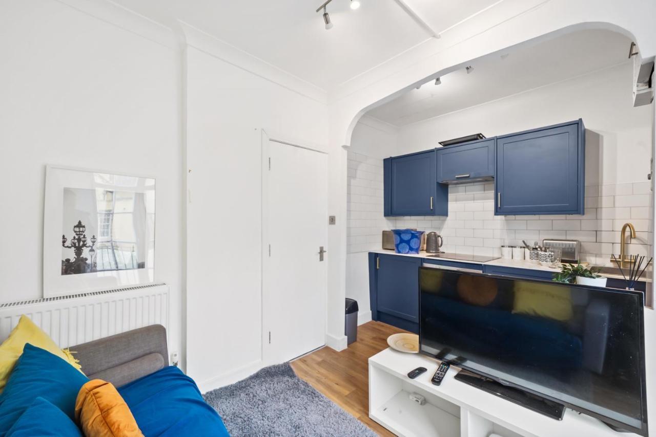 Modern One Bedroom Apartments In Hove Buitenkant foto